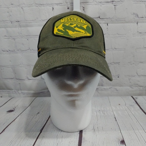 Mossy Oak Other - Mossy Oak Hat Cap Snap Back Adjustable Green Gold Pre Owned HT 96 86